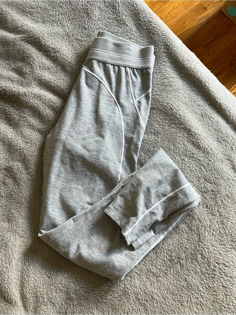Alo Yoga Alosoft Heart Throb 7/8 High Waist Legging Light Grey Small